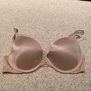 Victoria’s Secret VS Very Sexy Push Up 34C color nude tan